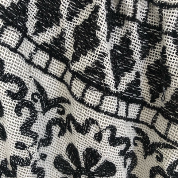 American Eagle Off The Shoulder Flowy Top - Picture 3 of 4